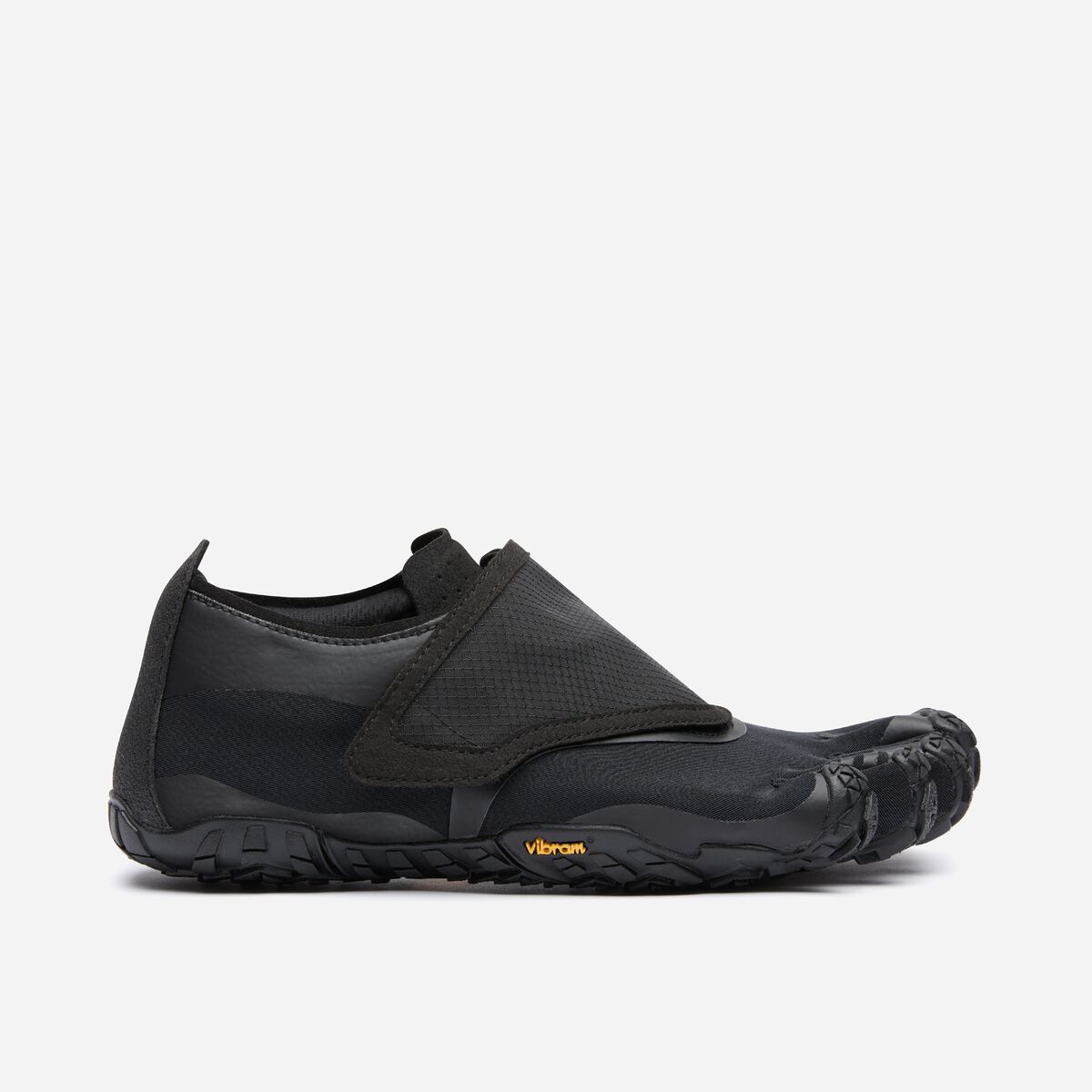 Paire de Trailope femme noir pour le trail en chaussure minimaliste