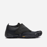 Paire de Trailope femme noir pour le trail en chaussure minimaliste