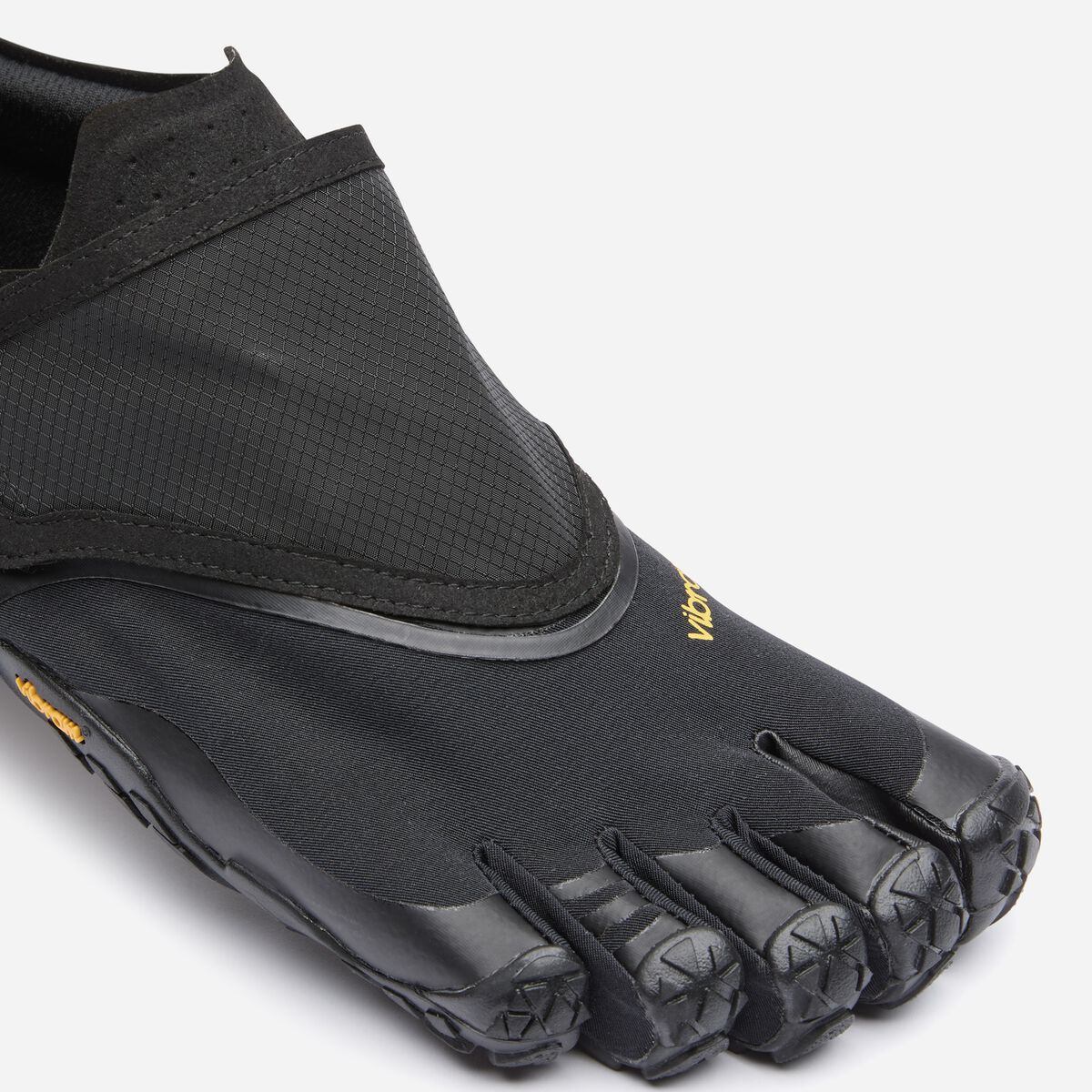 Trailope noir, revêtement anti-débris en forme de wing sur la tige